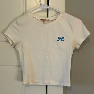 Tiny Short-Sleeve Tee with Blue Embroidered Bow by Bailey Rose